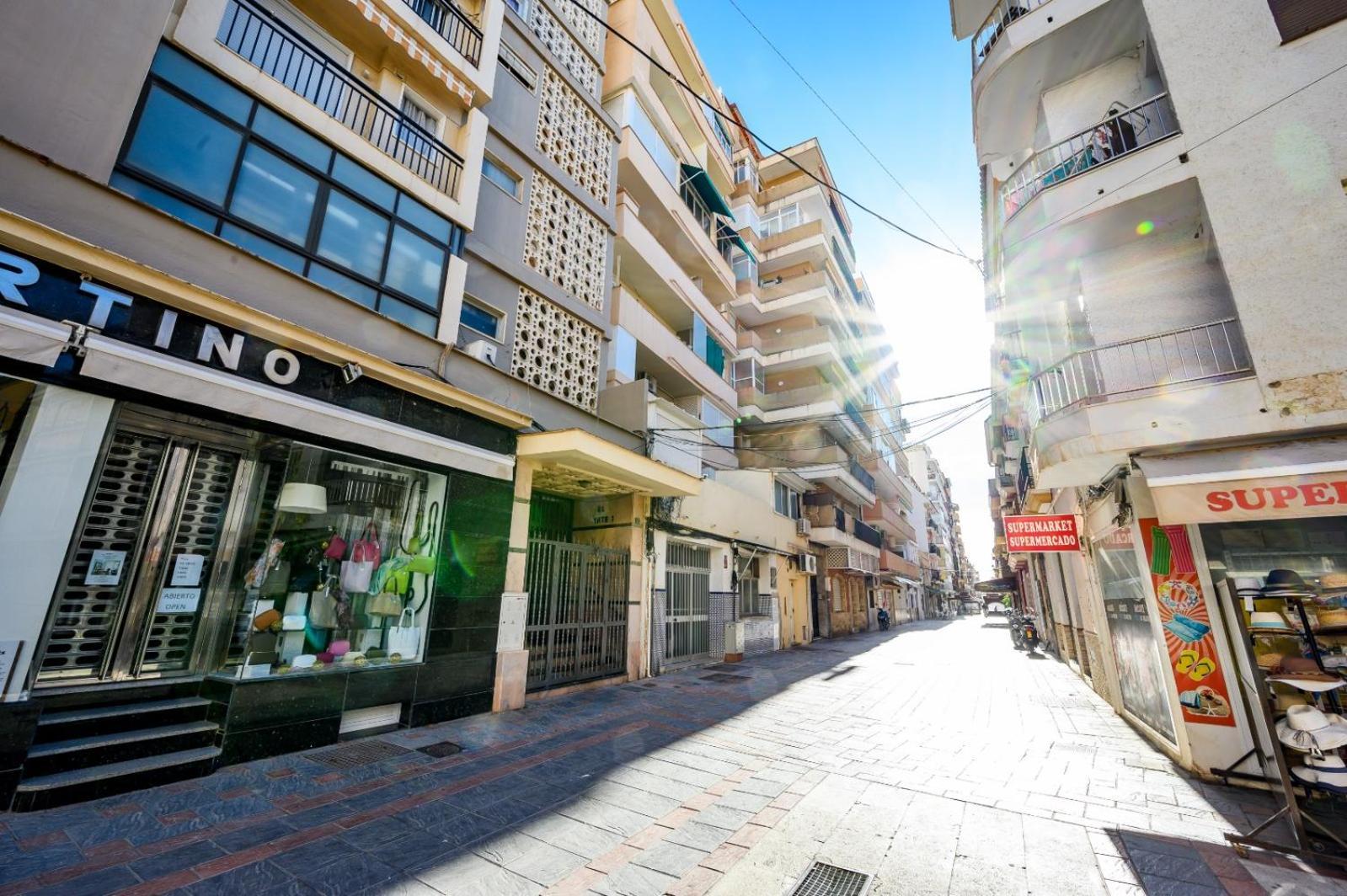 El Yate In Front Of The Sea By 10Tosea Apartment Fuengirola Exterior photo